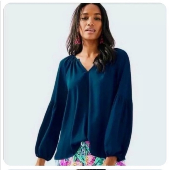 LILLY Pulitzer Charleigh Blue Top Small - Picture 1 of 11
